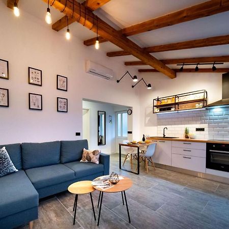 Novouredeni Apartman Marko Mundanije Exterior foto